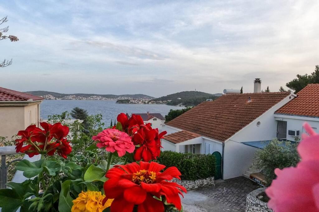 Kn House With Two Apartments Near Sea Rogoznica  Luaran gambar