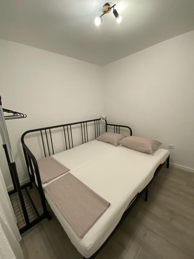 Kn House With Two Apartments Near Sea Rogoznica  Luaran gambar