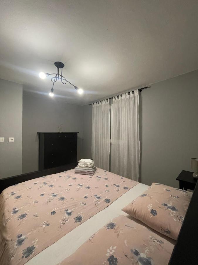 Kn House With Two Apartments Near Sea Rogoznica  Luaran gambar