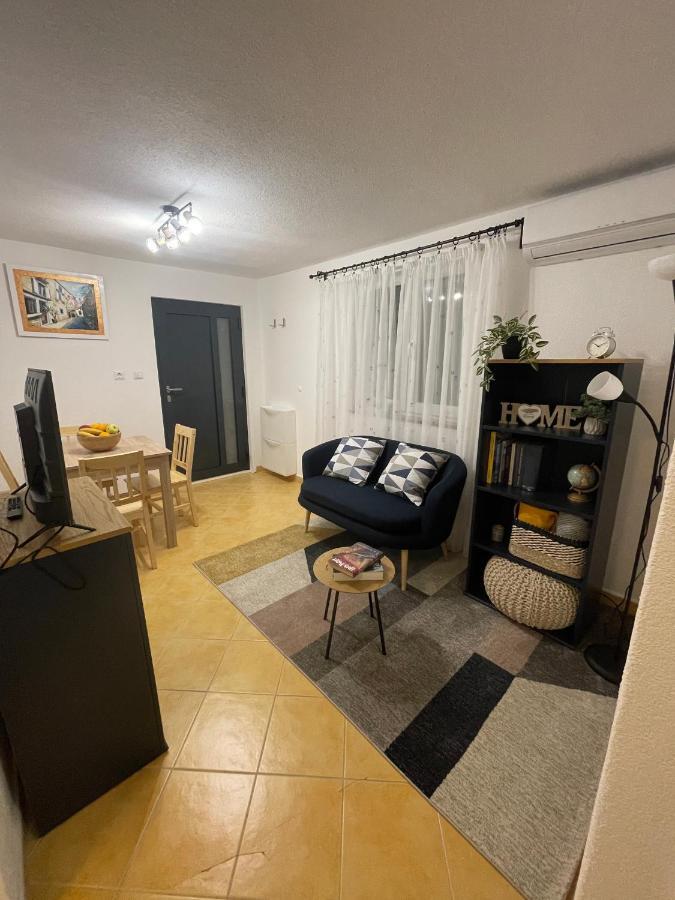 Kn House With Two Apartments Near Sea Rogoznica  Luaran gambar