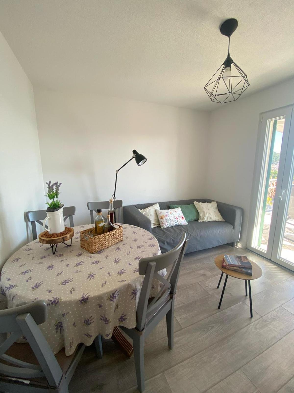 Kn House With Two Apartments Near Sea Rogoznica  Luaran gambar