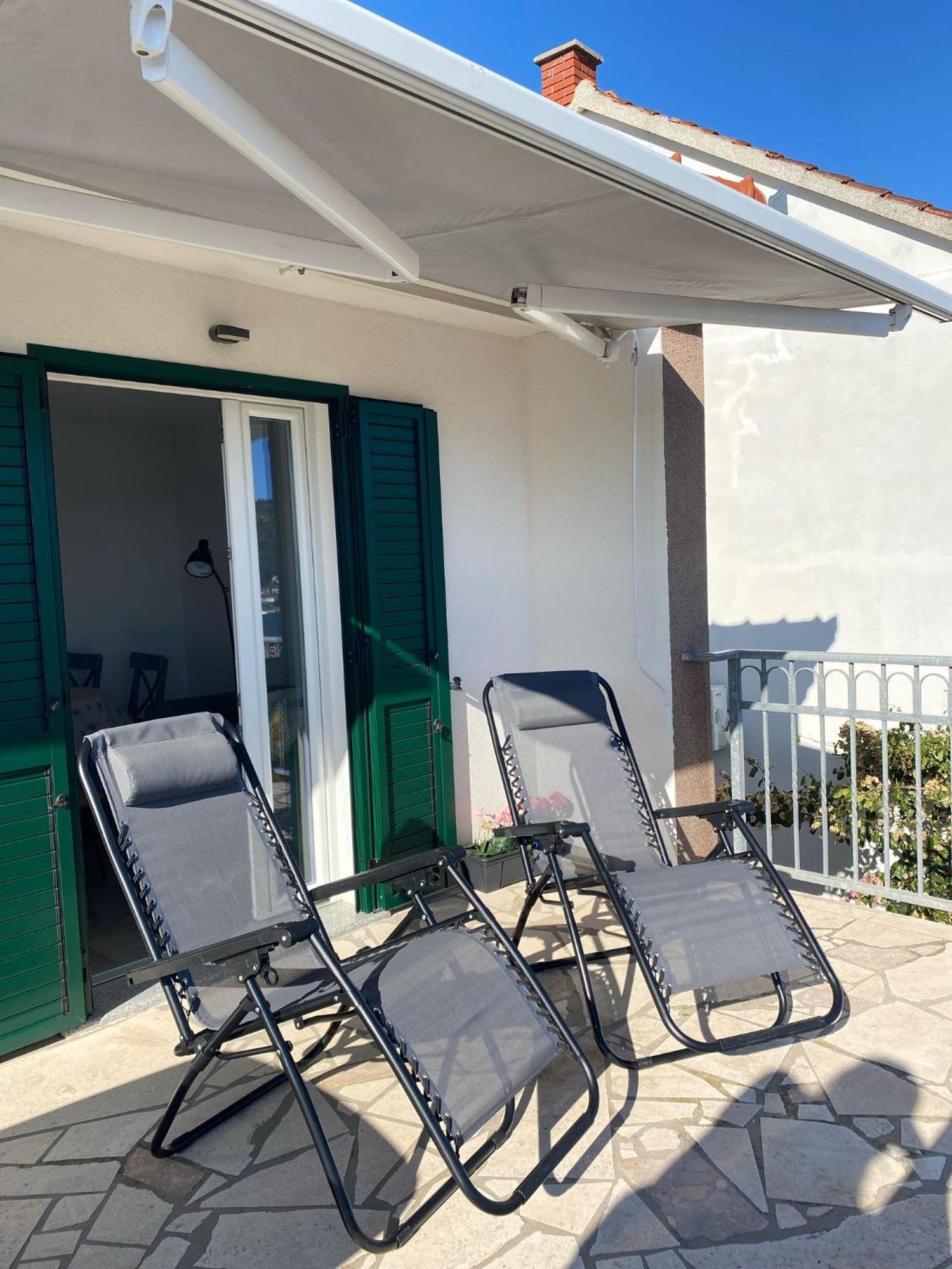 Kn House With Two Apartments Near Sea Rogoznica  Luaran gambar