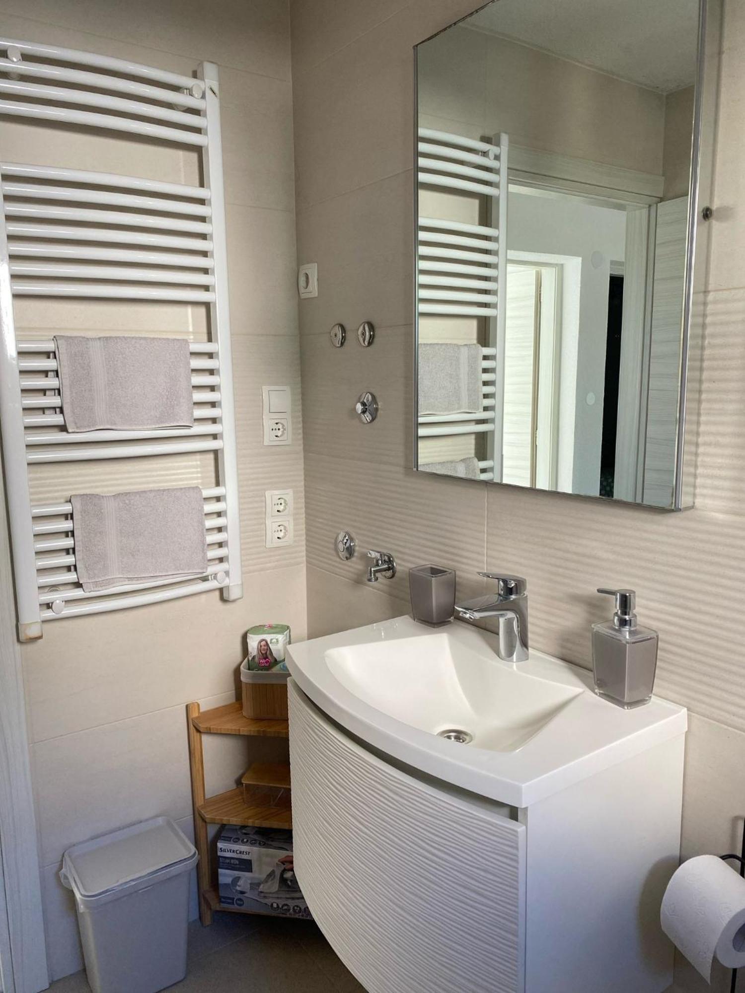 Kn House With Two Apartments Near Sea Rogoznica  Luaran gambar
