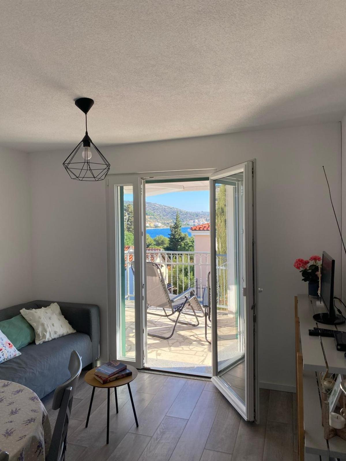 Kn House With Two Apartments Near Sea Rogoznica  Luaran gambar